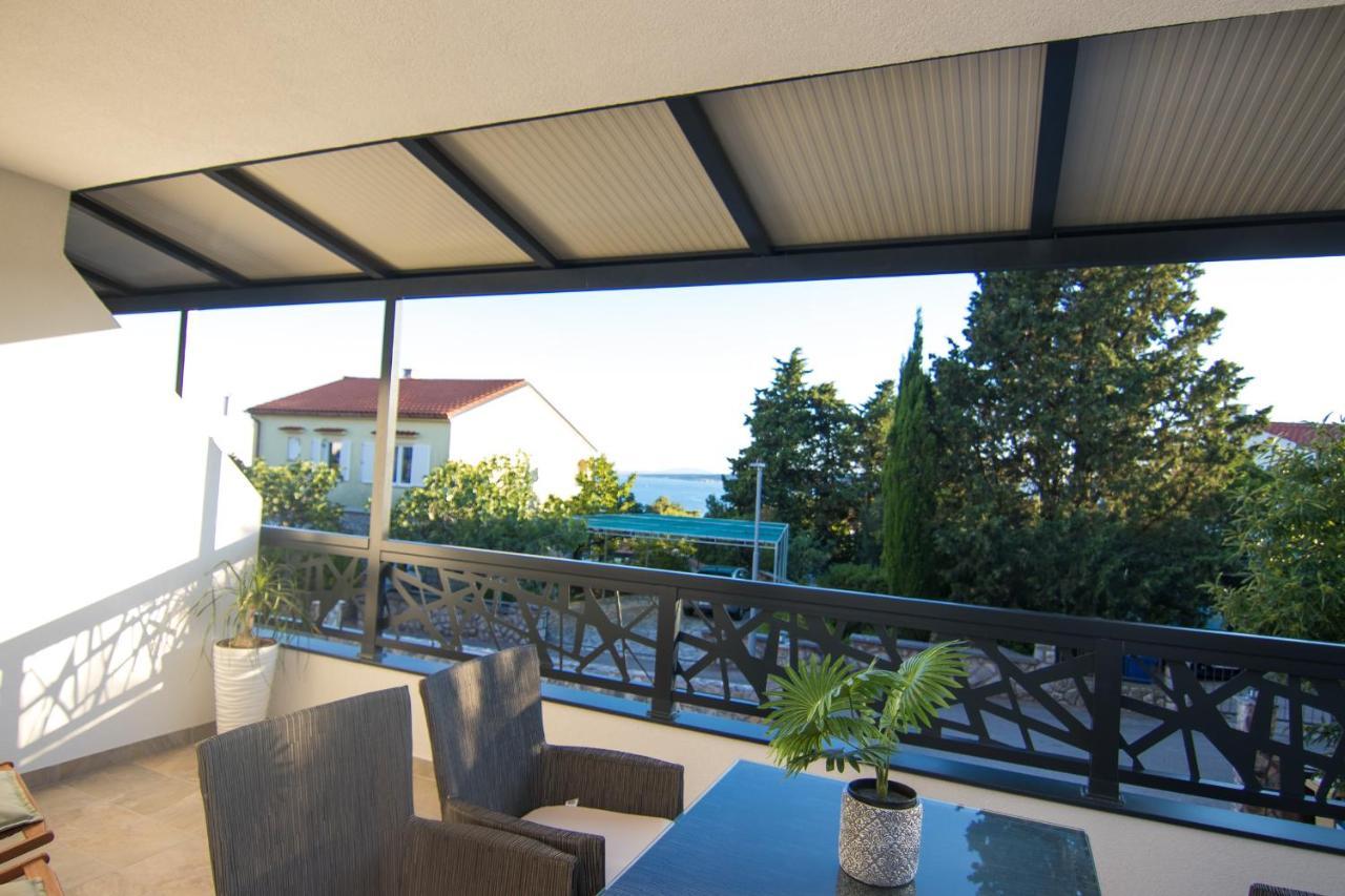 Apartments Flowers Krk Town Exterior photo
